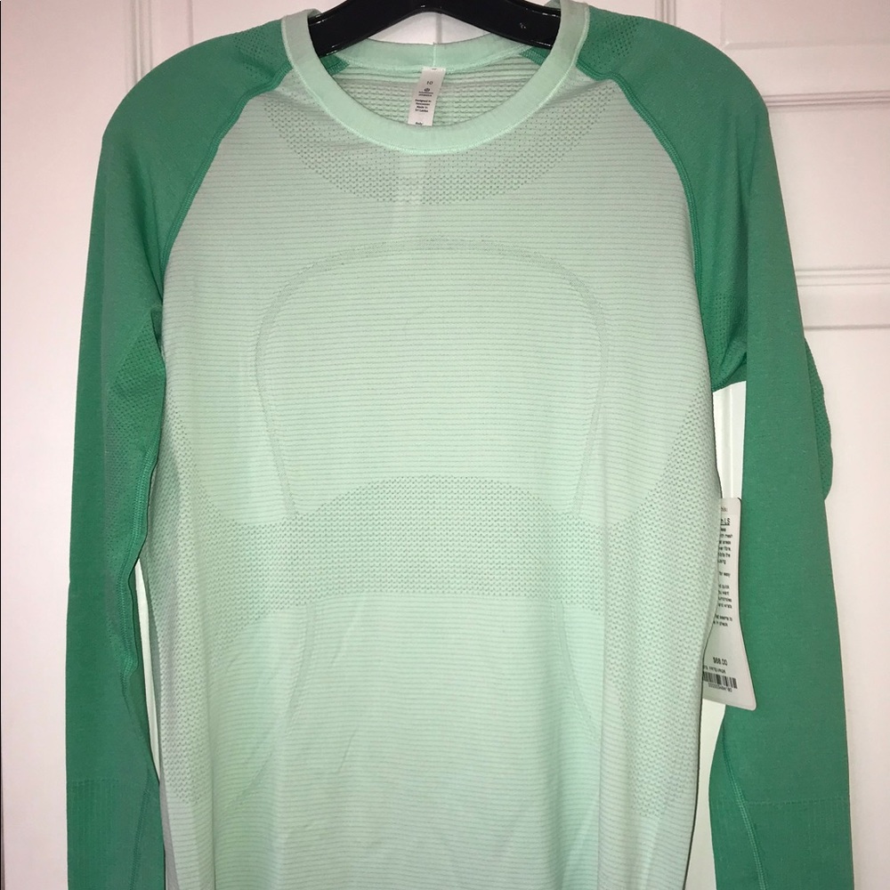 NWT Lululemon Swiftly Tech Crew